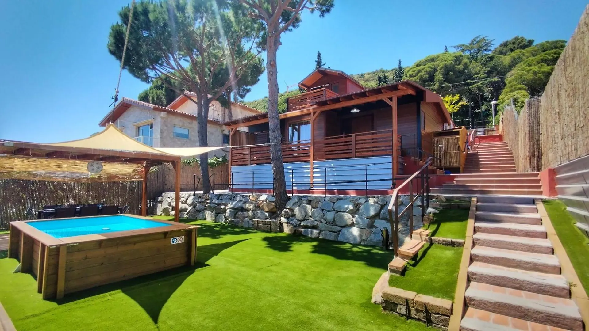 Casa De Madera Con Piscina Y Vistas Al Mar Villa Pineda de Mar Spain